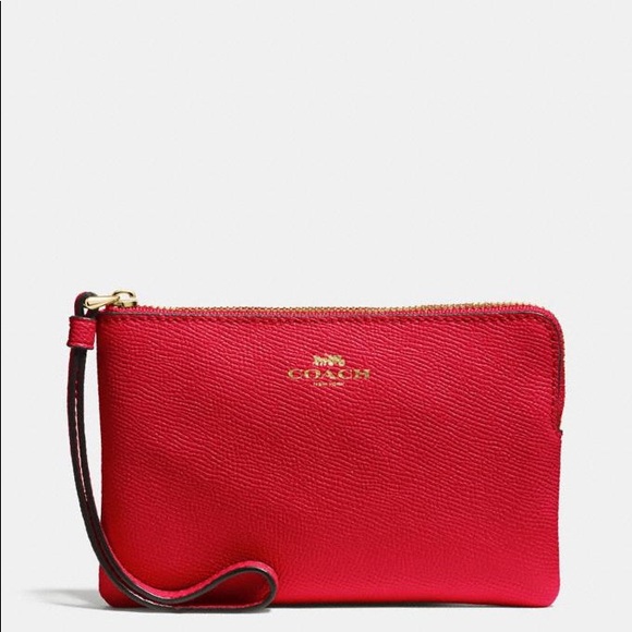Coach Handbags - NWT!💕 Coach Wristlet Zip Wallet